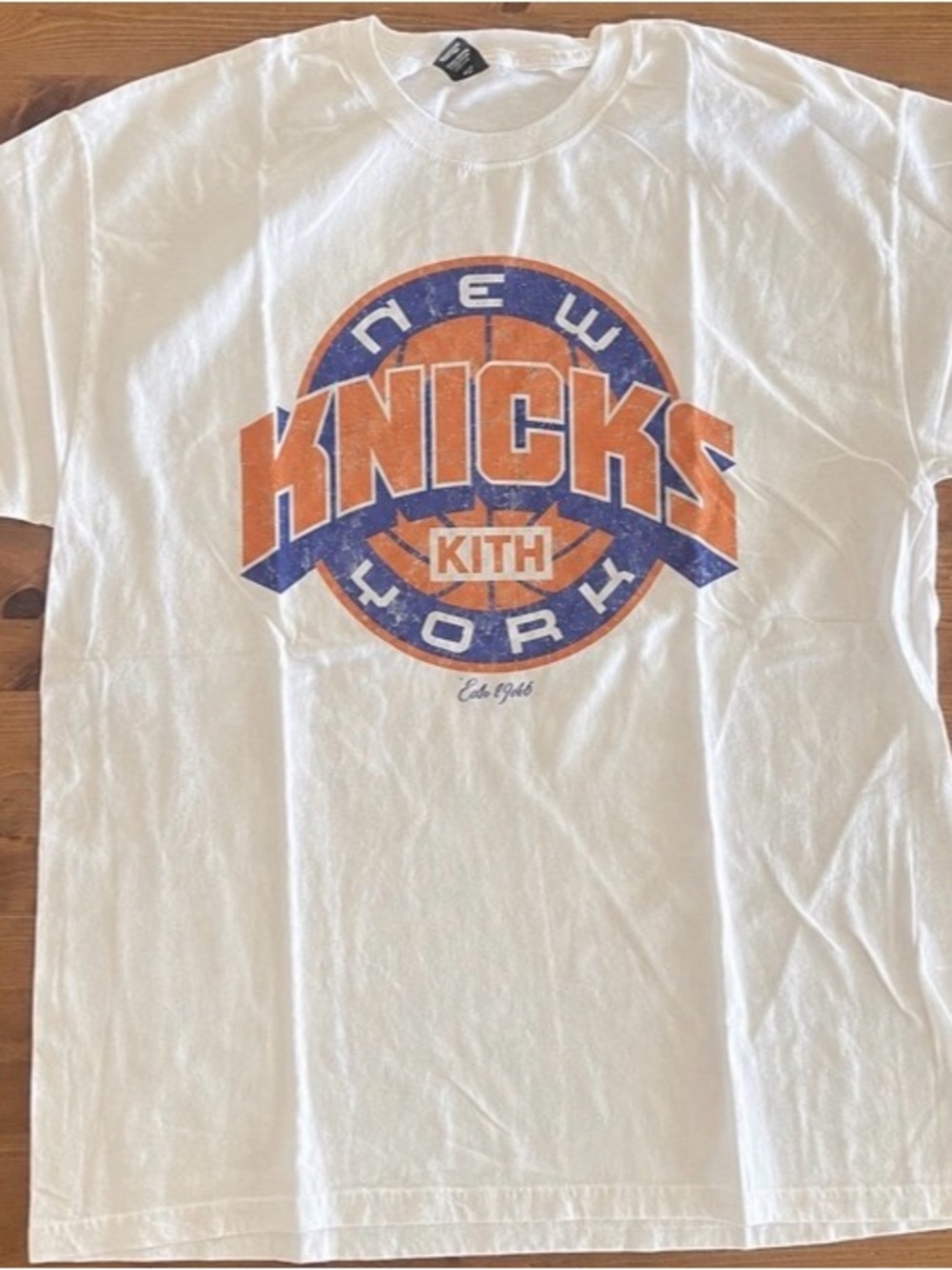 New York Knicks white t-shirt